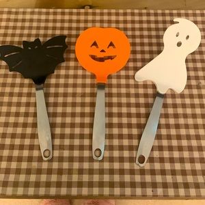 Halloween William Sonoma Flex Turner